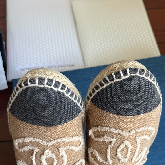 Chanel Espadrilles (PRICE FIRM❤️) - Picture 3 of 15